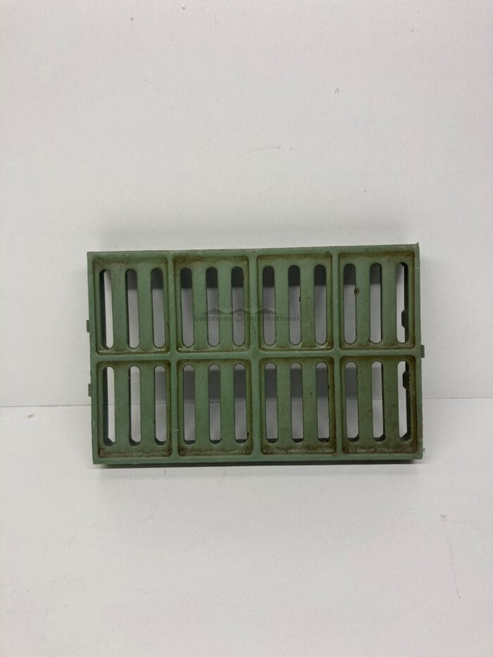 Plastic slatted stall 30 x 20 IC open Green
